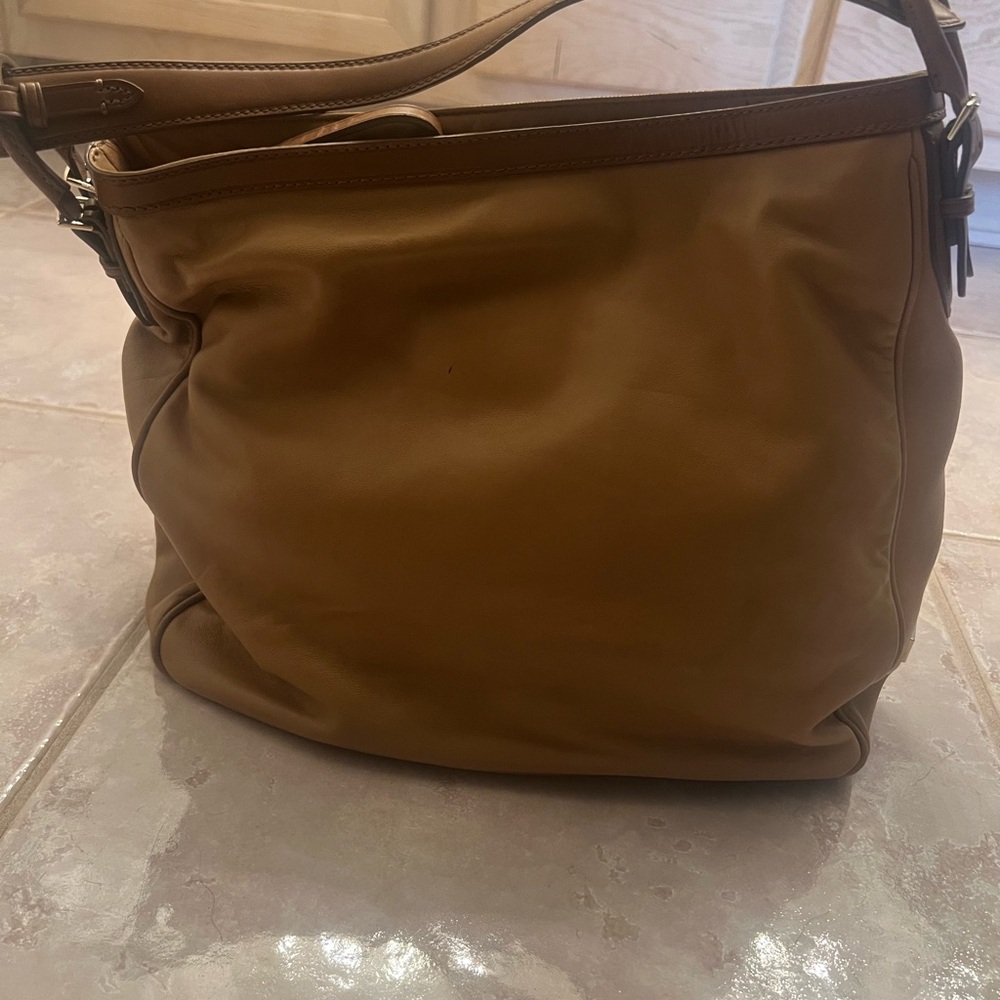 Tumi Tan Leather Shoulder Bag - Picture 2 of 4